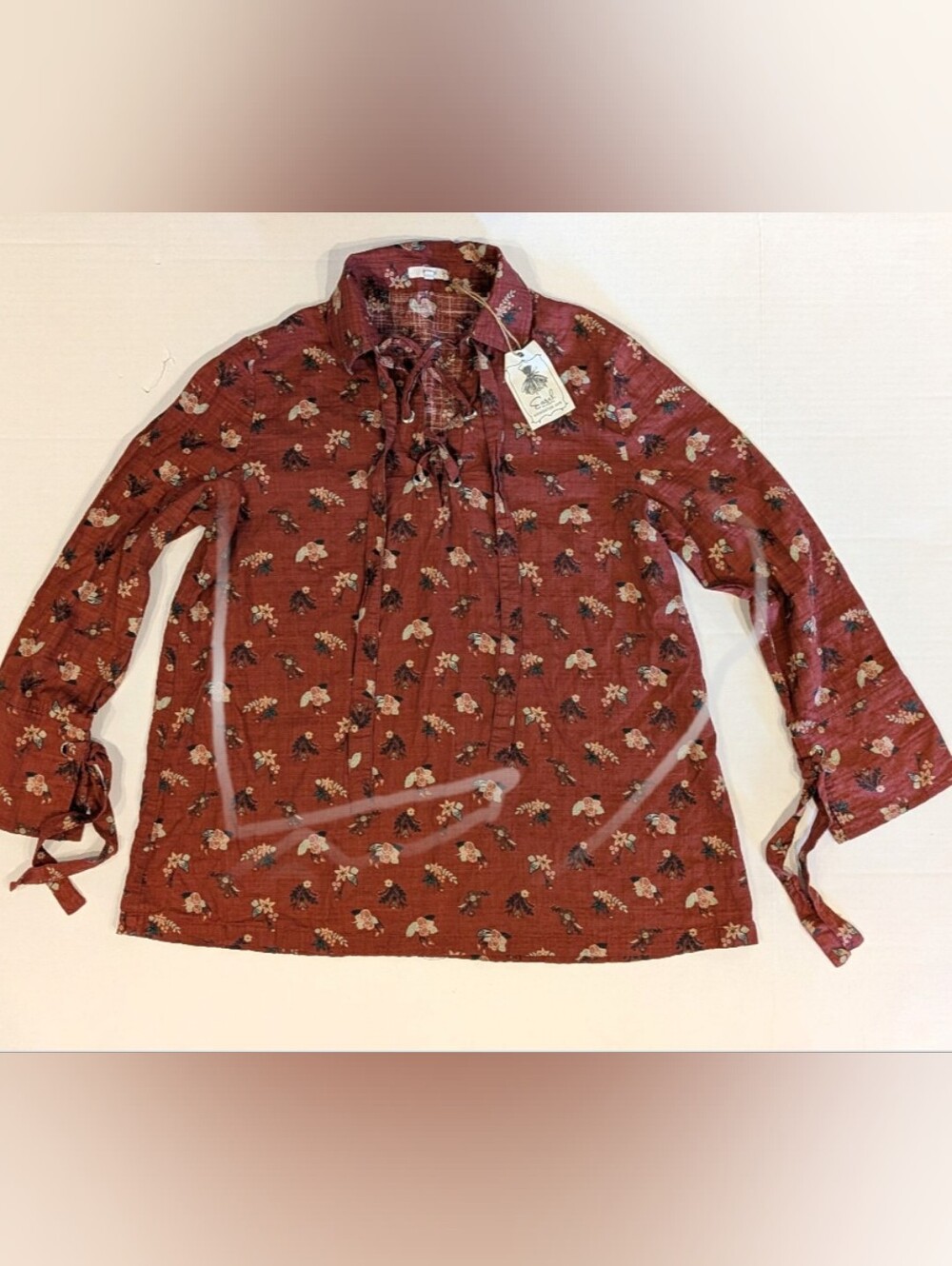 Easel Floral Blouse